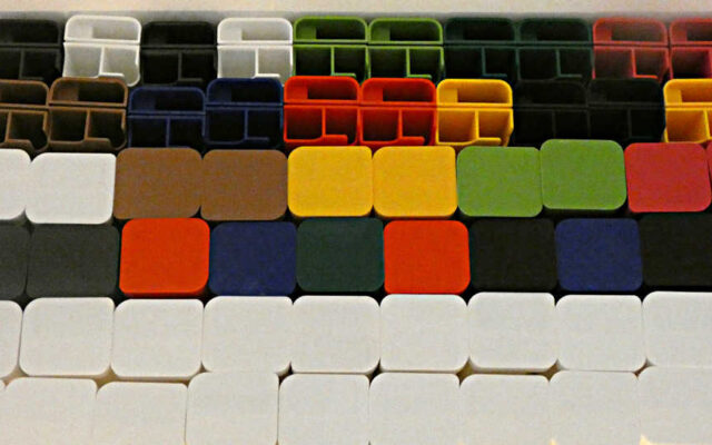 Boitiers multi couleurs